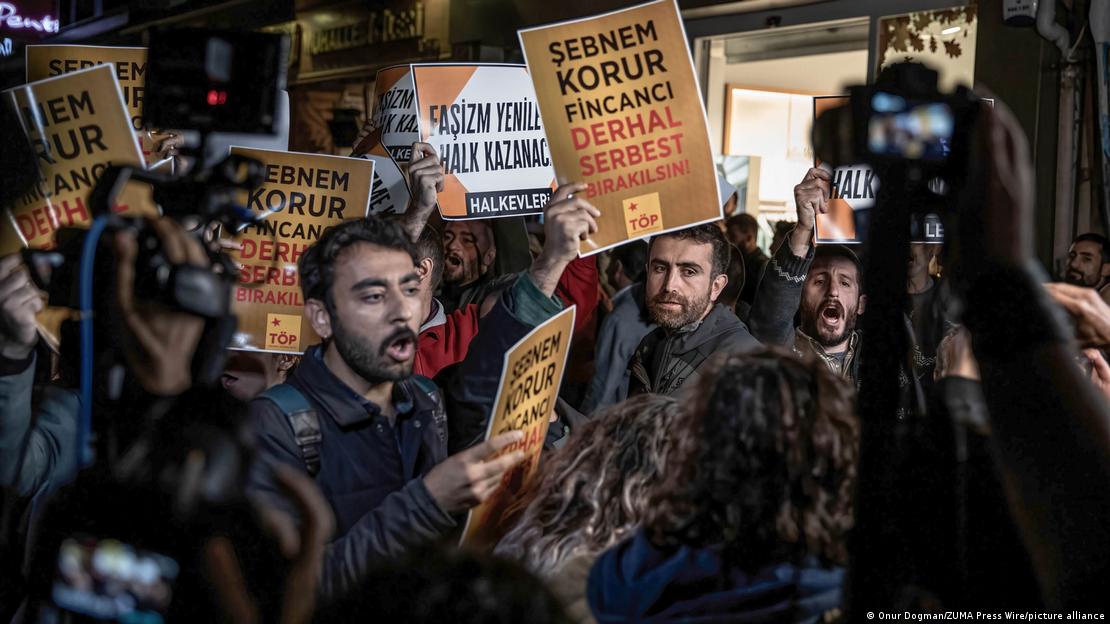 Protest in Istanbul im Oktober 2022 nach der Verhaftung von Sebnem Korur Financi vom Türkischen Ärzteverband (Foto: ZUMA Press Wire/picture-alliance)
