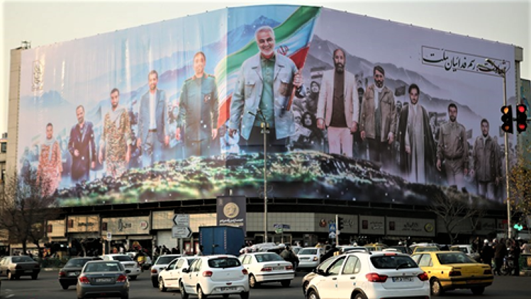 صورة قاسم سليماني وآخرين في طهران - إيران. A new billboard in Tehran’s Revolution Square, 12 January 2023 (source: Tasnim News)