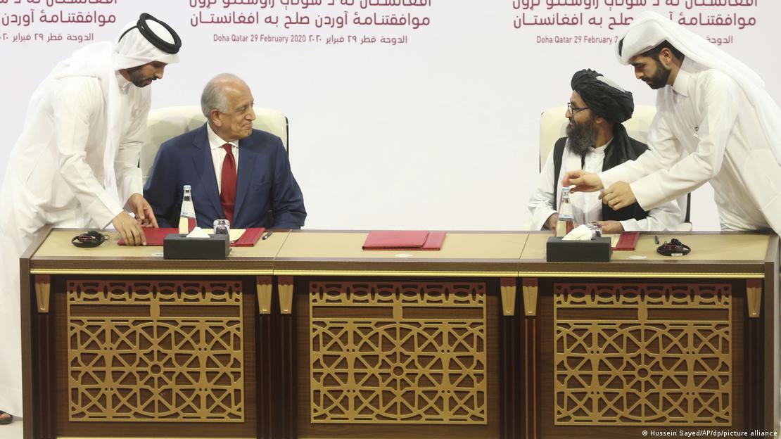 Doha: Zalmay Khalilzad (2nd from left), U.S. Special Envoy for Reconciliation in Afghanistan, and Mullah Abdul Ghani Baradar (2nd from right), head of the Taliban's political office, signed an agreement on 29 February 2020 to bring peace to Afghanistan