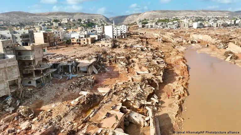 ليبيا بعد إعصار دانيال وانهيار السدين وسيول مدينة درنة الكارثية.