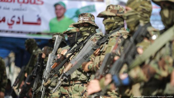 Mitglieder der Qassam-Brigaden; Foto: picture-alliance/Anadolu Agency/A.Jadallah