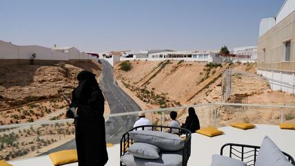صورة من: Stefan Weidner - إطلالة من شرفة بينالي مدينة الدرعية السعودية. Blick von der Biennale Terrasse auf den Seitenarm des Wadi Hanifa