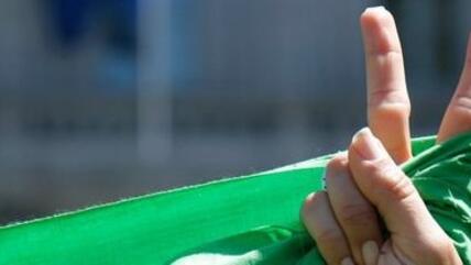 Grünes Band als Symbol der iranischen Reformbewegung; Foto: AP