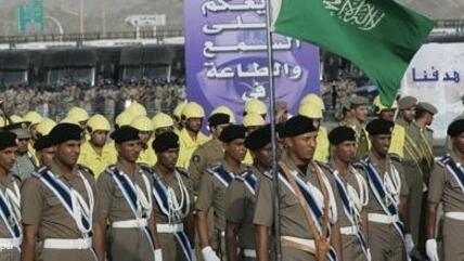 قوات سعودية في طريقها إلى البحرين، الصورة د ب ا