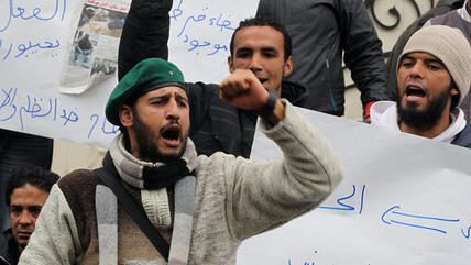 Proteste gegen Arbeitslosigkeit und Armut in Tunis; Foto: dpa/picture-alliance