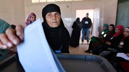 Stimmabgabe zu den Wahlen in Amman am 23. Januar 2013; Foto: Reuters/Muhammad Hammad