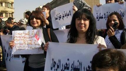 Demonstration von Frauenrechtsaktivistinnen in Kairo; Foto: DW