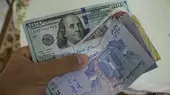 الجنيه المصري يخسر ثلث قيمته أمام الدولار