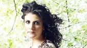 Das Album "Monajat“ der amerikanisch-iranischen Sängerin und Songwriterin Galeet Dardashti erinnert an die kulturelle Verbundenheit zwischen Muslimen und Juden im Iran – und überwindet dabei scheinbar unüberwindbare Grenzen. 