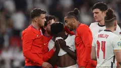 Nachdem Großbritannien beim EM-Finale gegen Italien verloren hat, hagelt es rassistische Beleidigungen gegen drei Spieler.