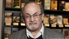 Der Anschlag auf den indisch-britischen Schriftsteller Salman Rushdie in den USA belegt auf tragische Weise, wie verhängnisvoll die politische Instrumentalisierung des Islam ist, meint Loay Mudhoon in seinem Kommentar.