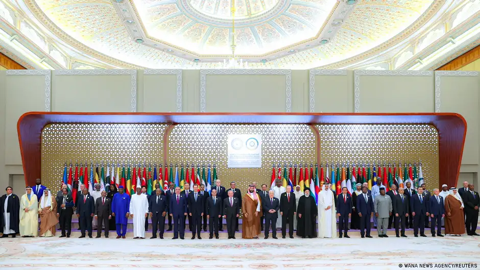 Arab and Islamic leaders gather for a group photo in Riyadh, Saudi Arabia