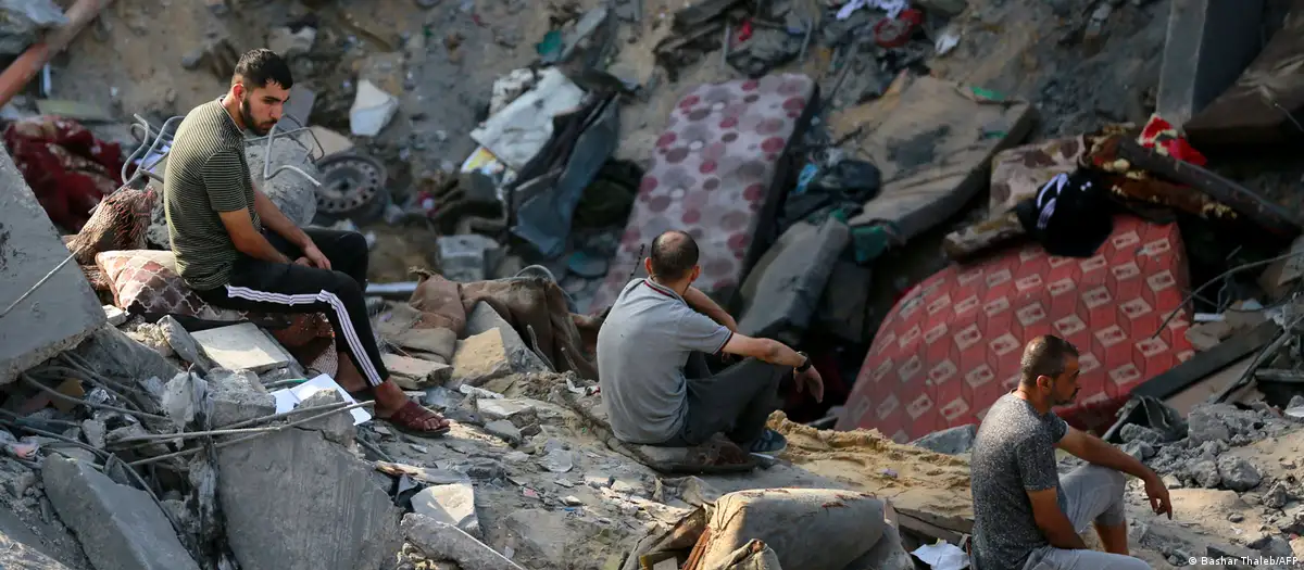 Trauer und Frustration bei den Überlebenden des bombardierten Flüchtlingslagers Dschabaliya