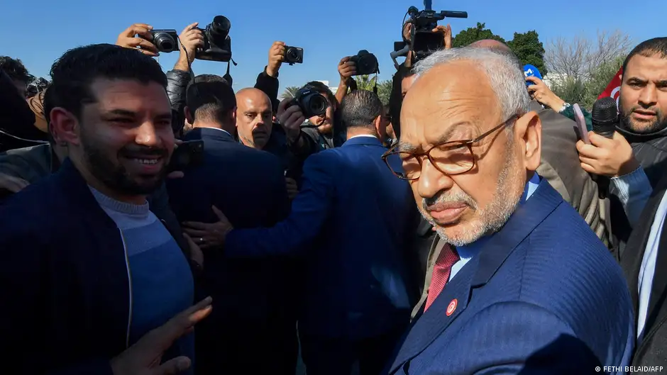 Tunisian opposition politician Rached Ghannouchi (file photo)