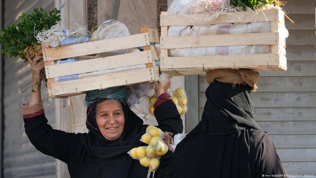 Gemüseverkäuferinnen in Kairo im Januar 2023; Das Land strauchelt unter der hohen Inflation.