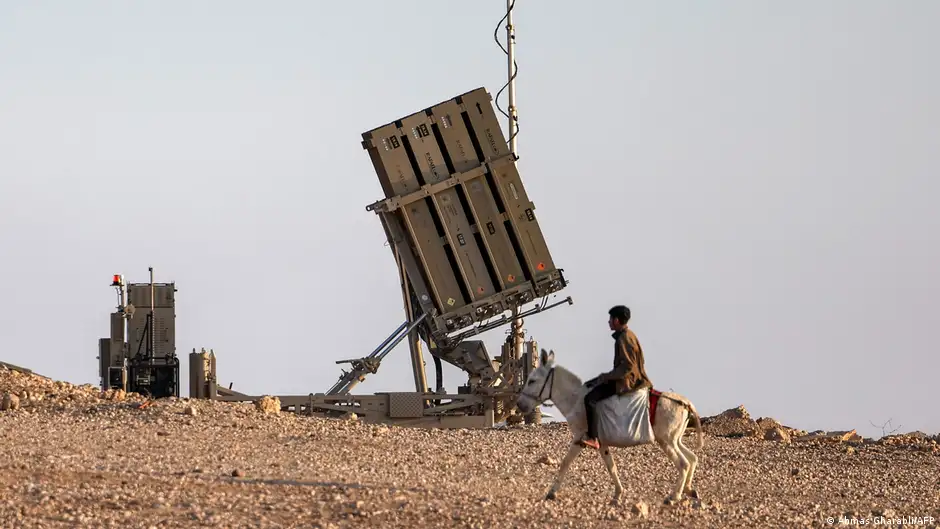 Ein Teil des israelischen Flugabwehrsystems Iron Dome in der Negev-Wüste