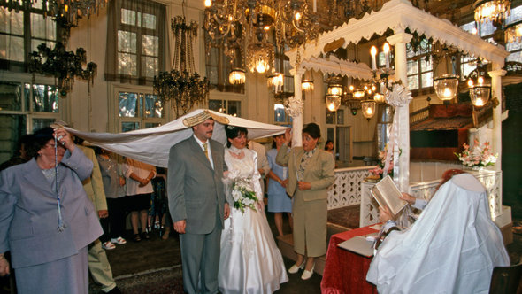 Hochzeit in der Karäischen Synagoge Hasköy in Istanbul; Foto: Izzet Keribar/DW