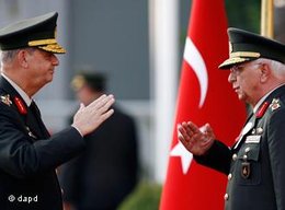 Rücktritt von General Koşaner; Foto: AP