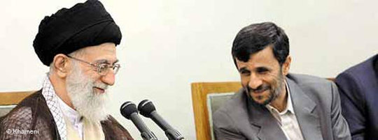 Ahmadinedschad und Khamenei; Foto: &amp;copy Khamenei