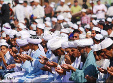Betende Sunniten in Nordiran; Foto: DW