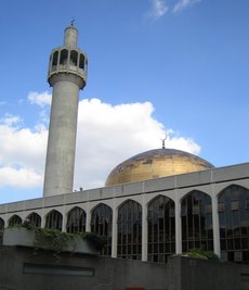 The London Central Mosque at Regent's Park (photo: Arian Fariborz)
