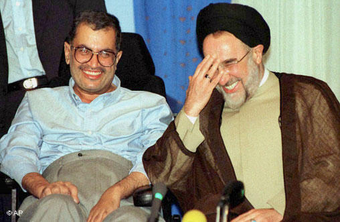 Said Hajjarian and Mohammad Khatami (photo: AP)