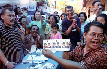 Election day in Jakarta, Indonesia (photo: AP)
