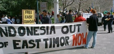 People demonstrating against the occupation of East Timor (photo: Wikimedia Commons)