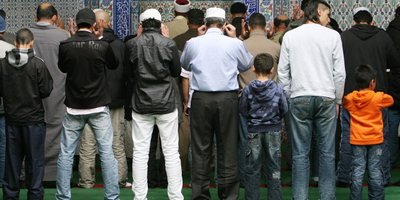 Muslims in a mosque in Germany (photo: AP)