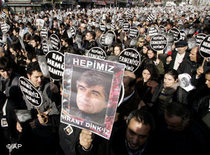 Demonstrators in Istanbul showing solidarity with the assassinated journalist Hrant Dink (photo: AP)