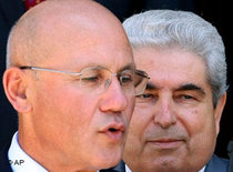 Dimitris Christofias (right) Turkish Cypriot leader Ali Talat (photo: AP)