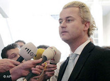 Dutch lawmaker Geert Wilders talks to the media at the parliament in The Hague (photo: AP)