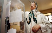A senior lady at the ballot box in Morocco on Friday, 7 September 2007 (photo: AP)
