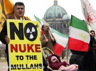 Exiled Iranians in Berlin, Germany demonstrate against Tehran's nuclear ambitions (photo: dpa)