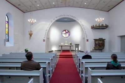 Empty church during mass in Germany (photo: dpa)