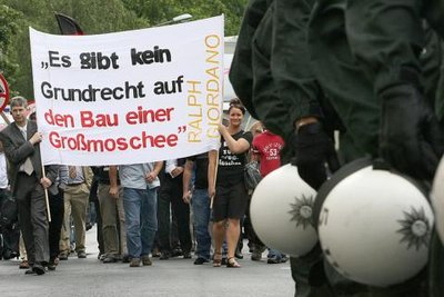 Anti-Islamic protests in Germany (photo: dpa)