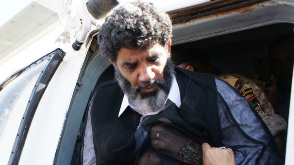Auslieferung von Gaddafis ehemaligen Geheimdienstchef Senussi an Libyen; Foto: Reuters/Libyan National Guard/Handout