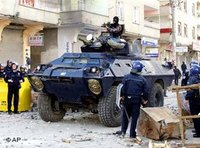 Sondereinheiten des türkischen Militärs in Diyarbakir; Foto: AP