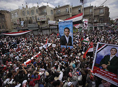 Zehntausende protestieren gegen Jemens Präsident Saleh in Sanaa; Foto: dapd