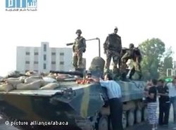 Syrische panzer in Hama; Foto: picture alliance