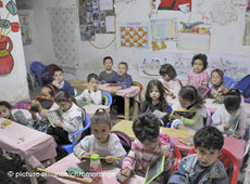 Schulklasse in Fes, Marokko; Foto: dpa