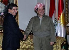 Ahmet Davutoglu und Massoud Barzani; Foto: AP