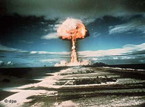 Französischer Atomwaffentest auf dem Mururoa-Atoll im Jahr 1971; Foto: dpa