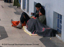 Jugendliche Bettler in den Straßen von Algier; Foto: Deutsche Welle