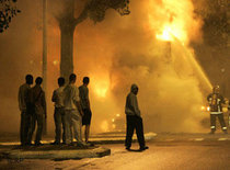 Aufstand in den französischen Banlieus; Foto: AP