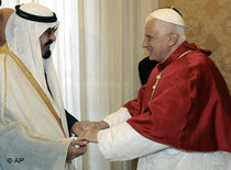 König Abdullah bei Papst Benedikt; Foto: AP