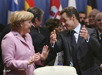 Angela Merkel und Nicolas Sarkozy auf dem Mittelmeer-Gipfel; Foto: AP