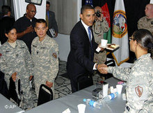 Barack Obama zu Besuch bei US-Truppen in Afghanistan; Foto: AP