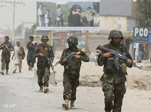 Einheiten der Nato-Truppe in Kandahar; Foto: AP 