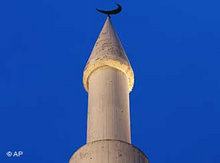 Spitze eines Minaretts in Zürich; Foto: AP